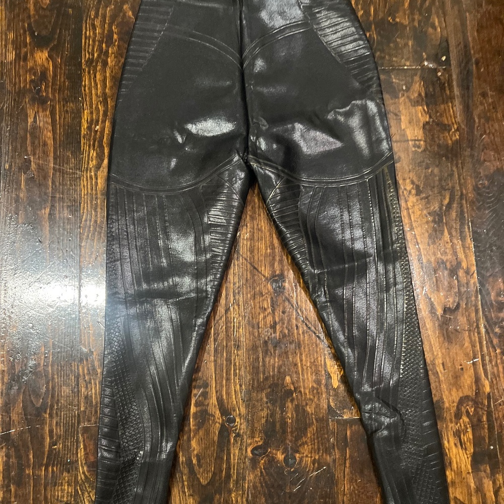 Maniere De voir Matte Leggings - Black - Picture 3 of 4